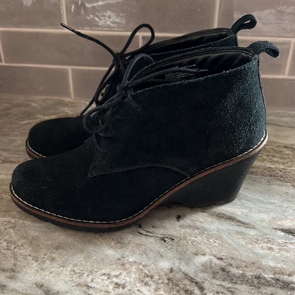 White mountain black Lambert suede dessert boot with wedge heel - Picture 2 of 6